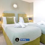 Stylish 2 Bedroom Apt By Ls2G Short Lets & Serviced Accommodation Greater London With Free Parking