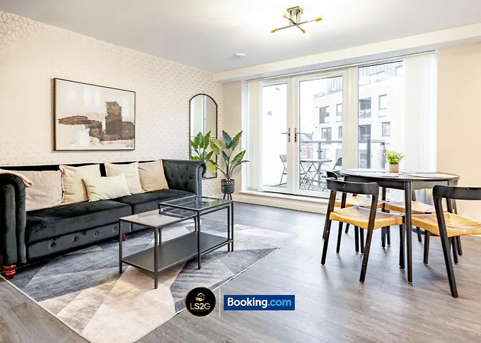 Stylish 2 Bedroom Apt By Ls2G Short Lets & Serviced Accommodation Greater London With Free Parking
