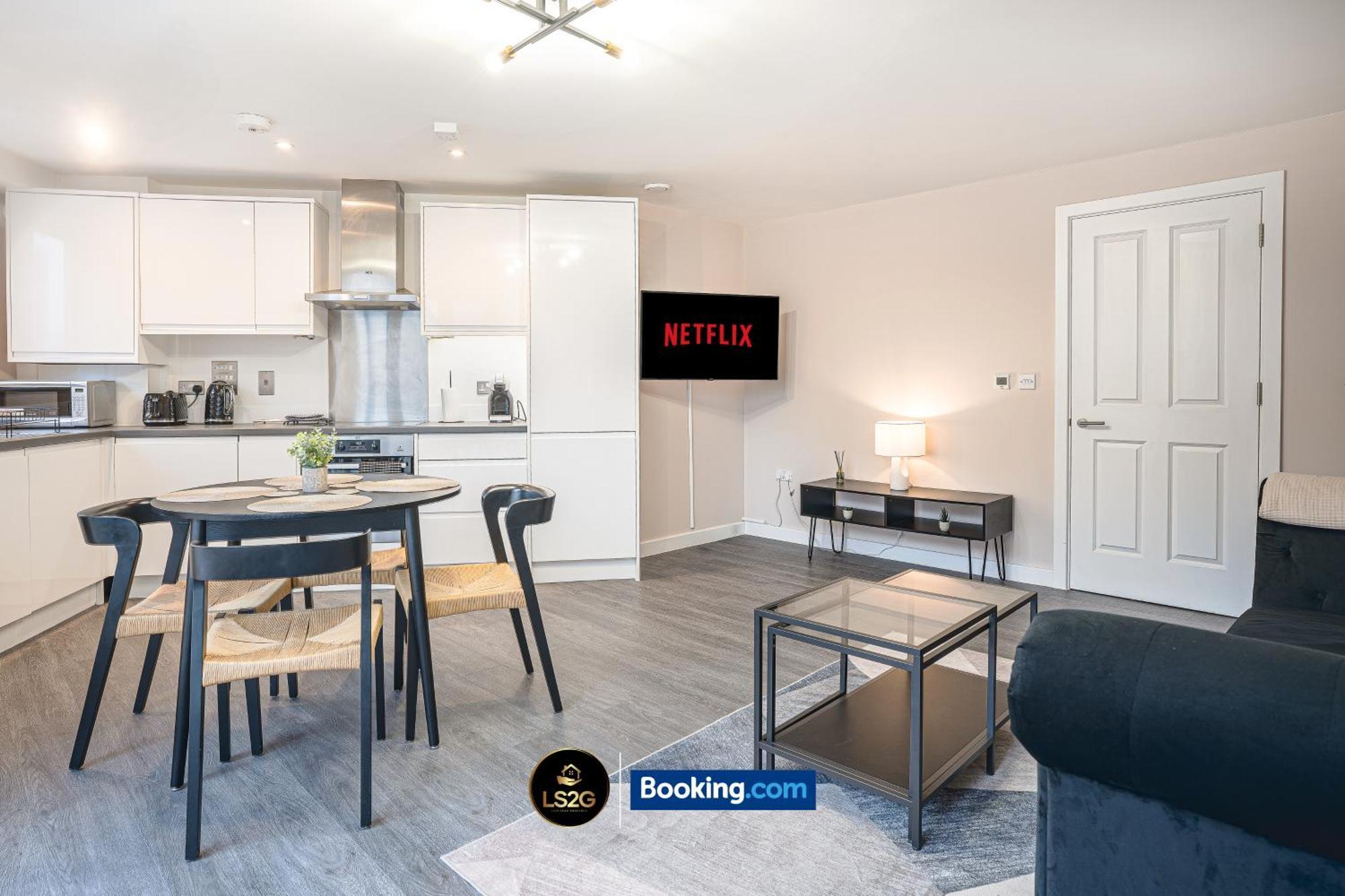 Stylish 2 Bedroom By Ls2g Short Lets & Serviced Greater With Free Parking Appartamento *