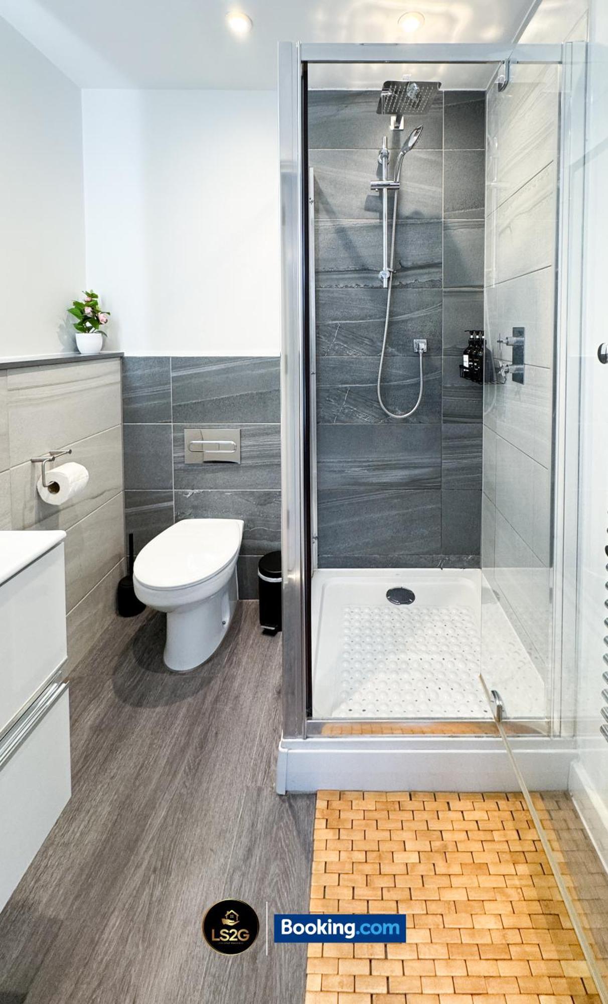 Stylish 2 Bedroom By Ls2g Short Lets & Serviced Greater With Free Parking